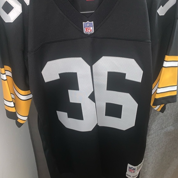 Jerseys - Picture 3 of 6